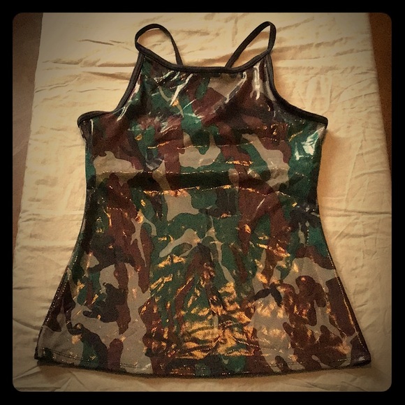 NWOT Shiny Camo Tank Top - Picture 2 of 8